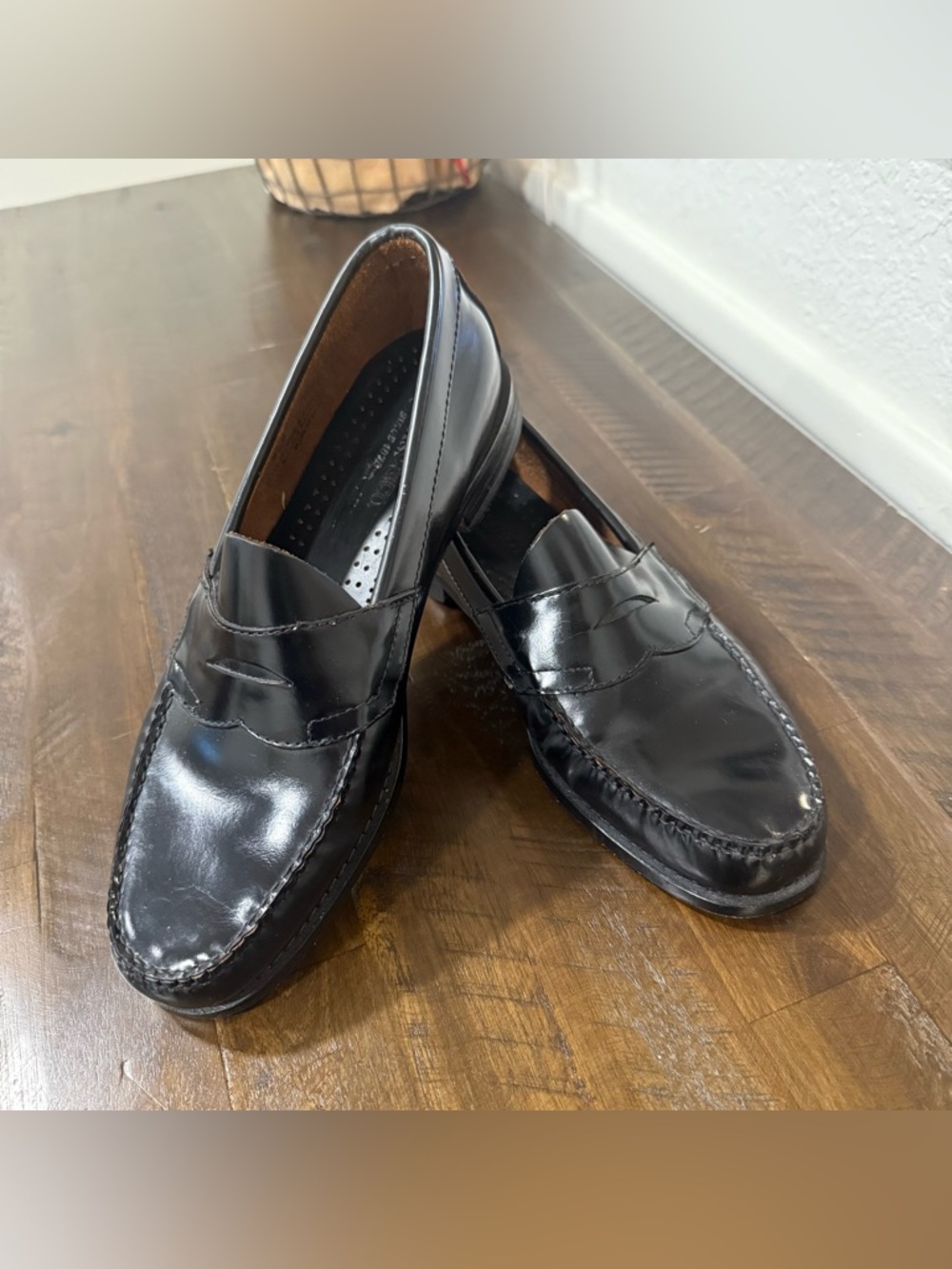 Men's GH WeejunsBlack Leather Penny Loafers
